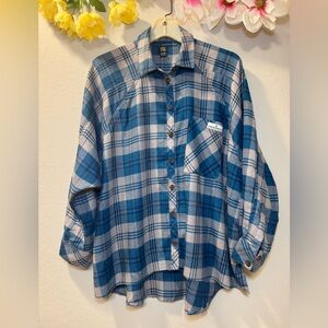 BDG Blue and White Plaid Casual Button-Down Shirt